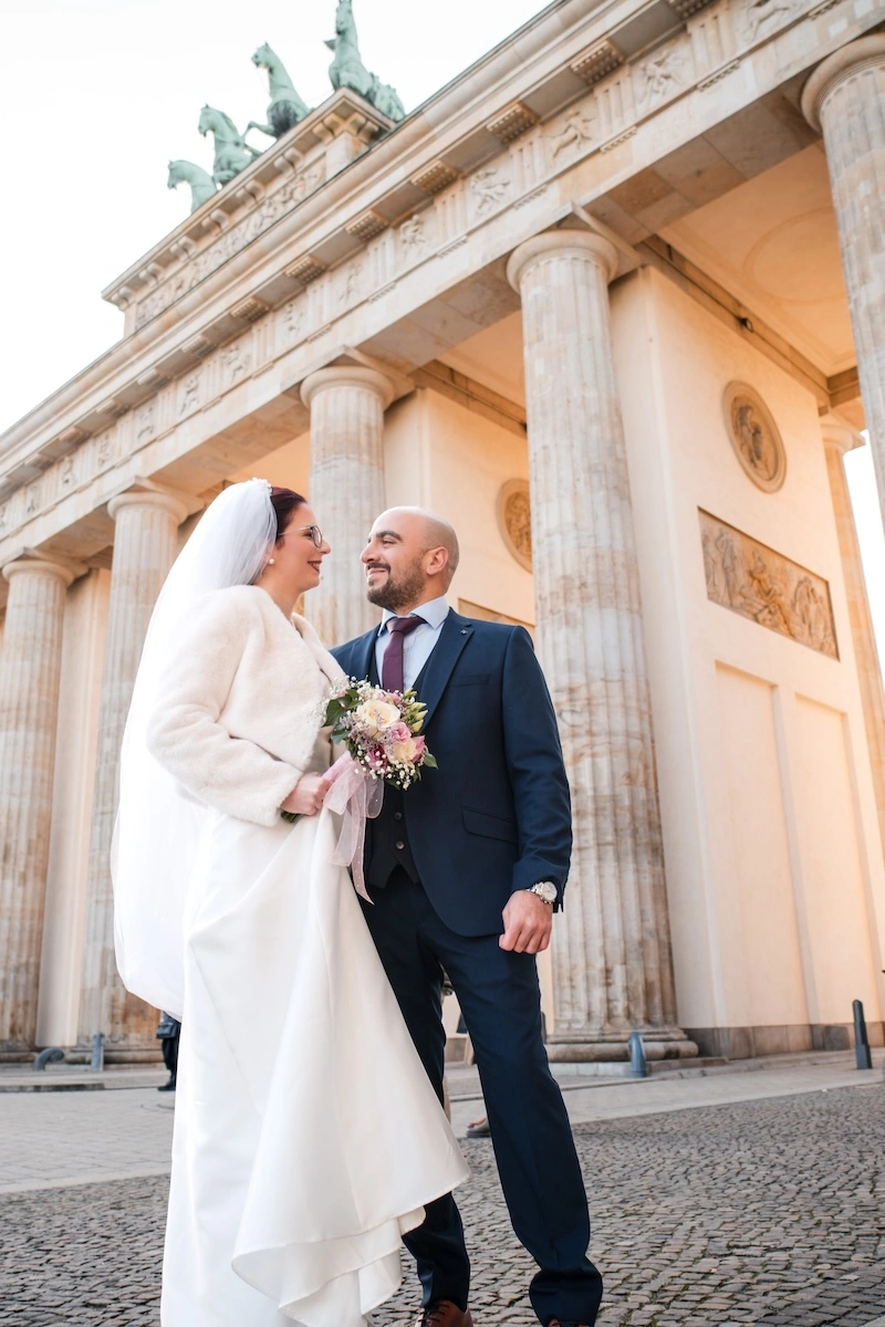 Hochzeitsfoto im warmen Bearbeitungsstil